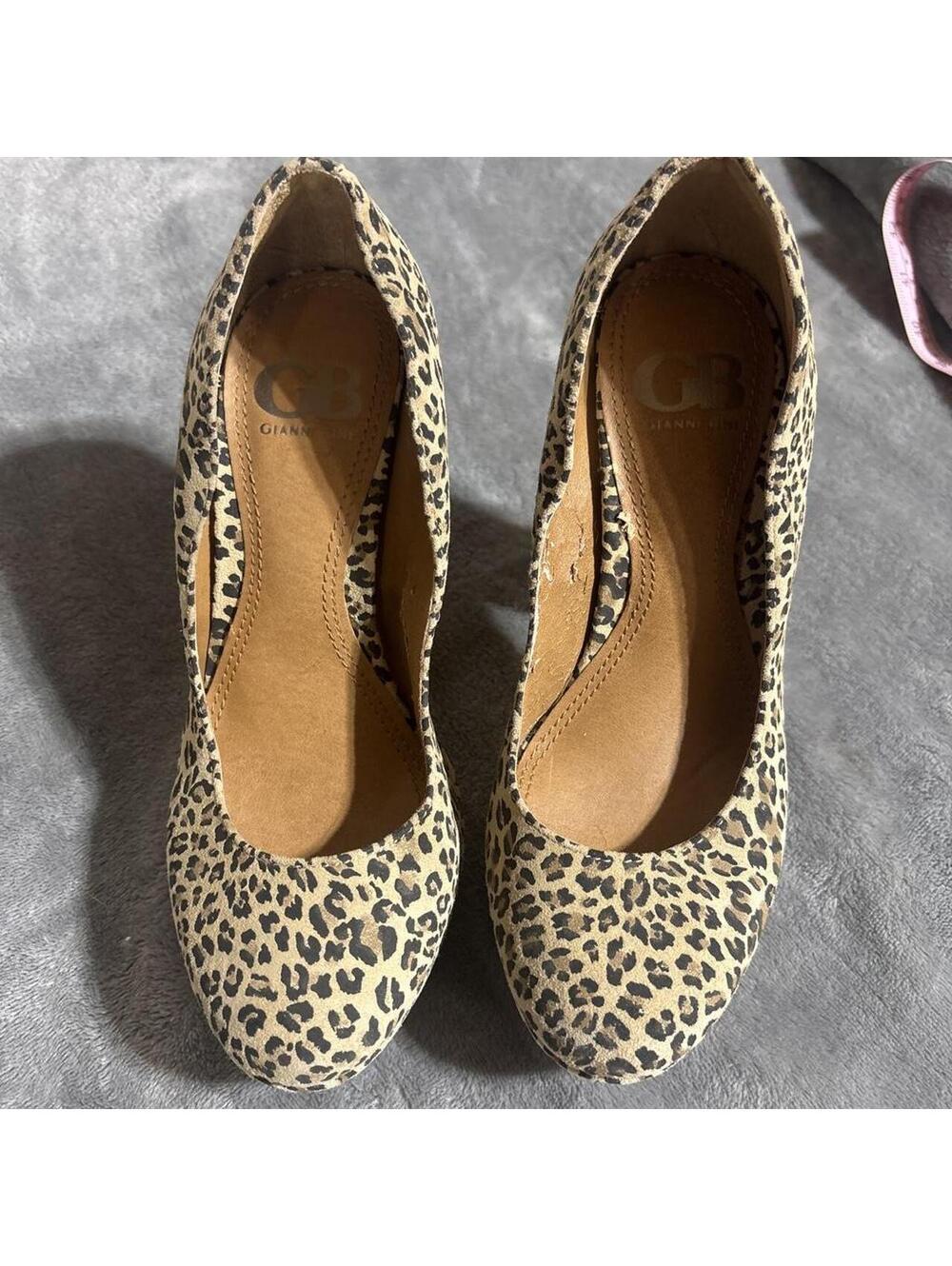Gianni Bini Women's Cheetah Heels